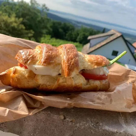 Nagykulcsos Nyulontul * Mencshely