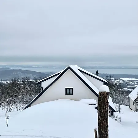 Nagykulcsos Nyulontul Holiday home Mencshely