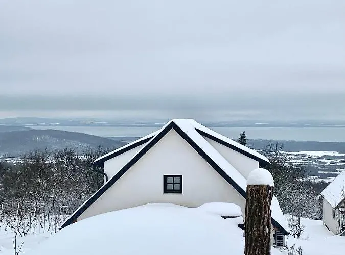Nagykulcsos Nyulontul בית נופש Mencshely