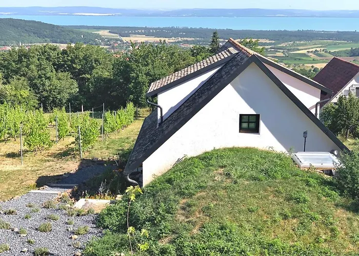 Nagykulcsos Nyulontul בית נופש Mencshely