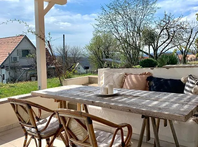 בית נופש Nagykulcsos Nyulontul Mencshely